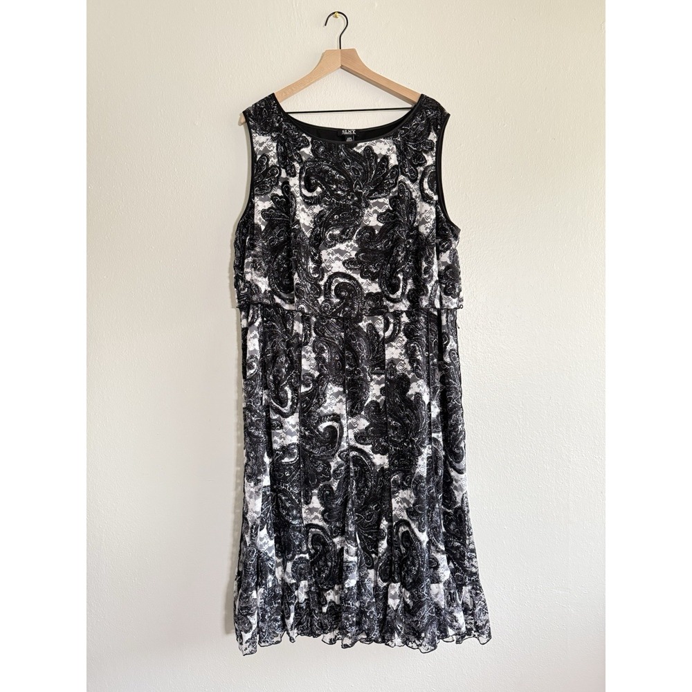 SLNY Floral Paisley Lace Black And White Tiered Top Sleeveless Size 24w - Picture 1 of 7